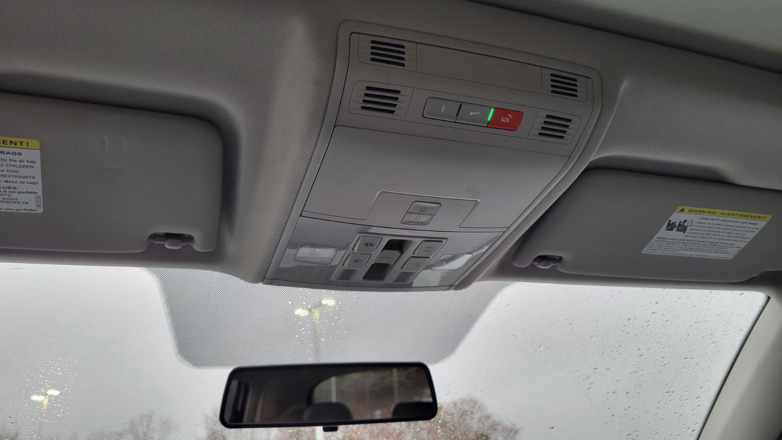 Used 2022 Volkswagen Taos SE w/ Panoramic Sunroof Package image 31