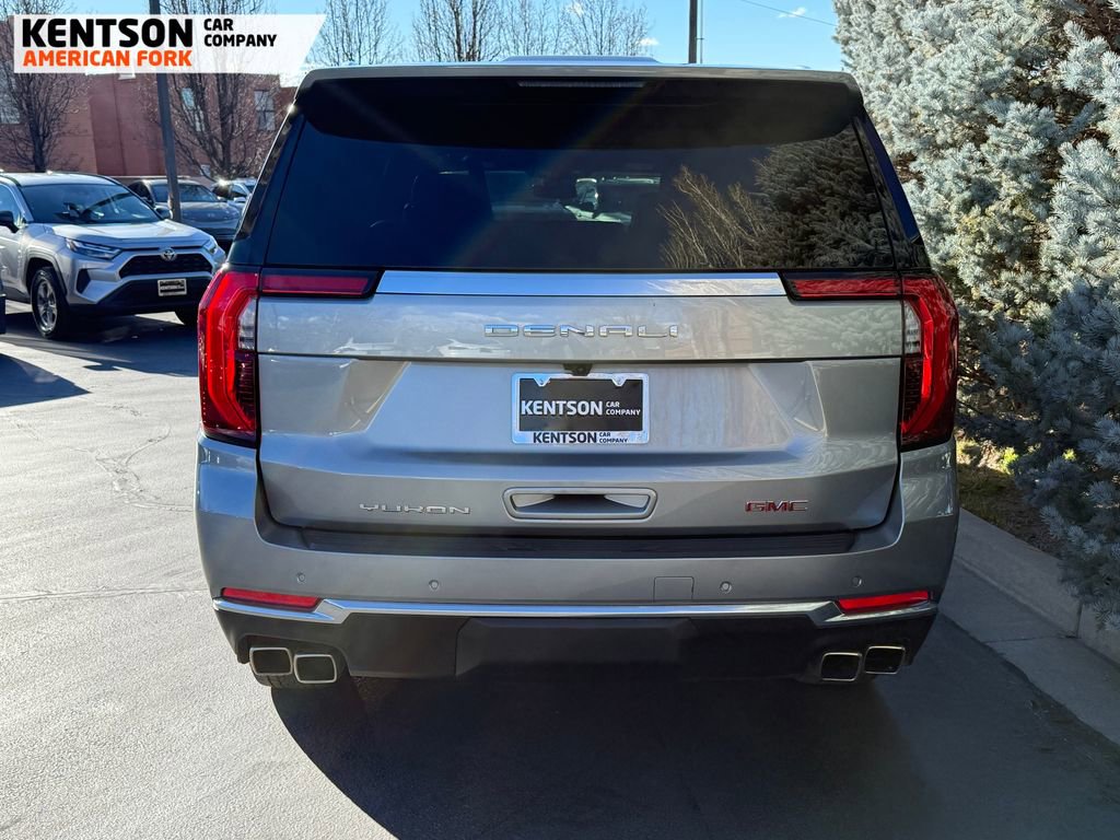 Used 2025 GMC Yukon XL Denali image 7