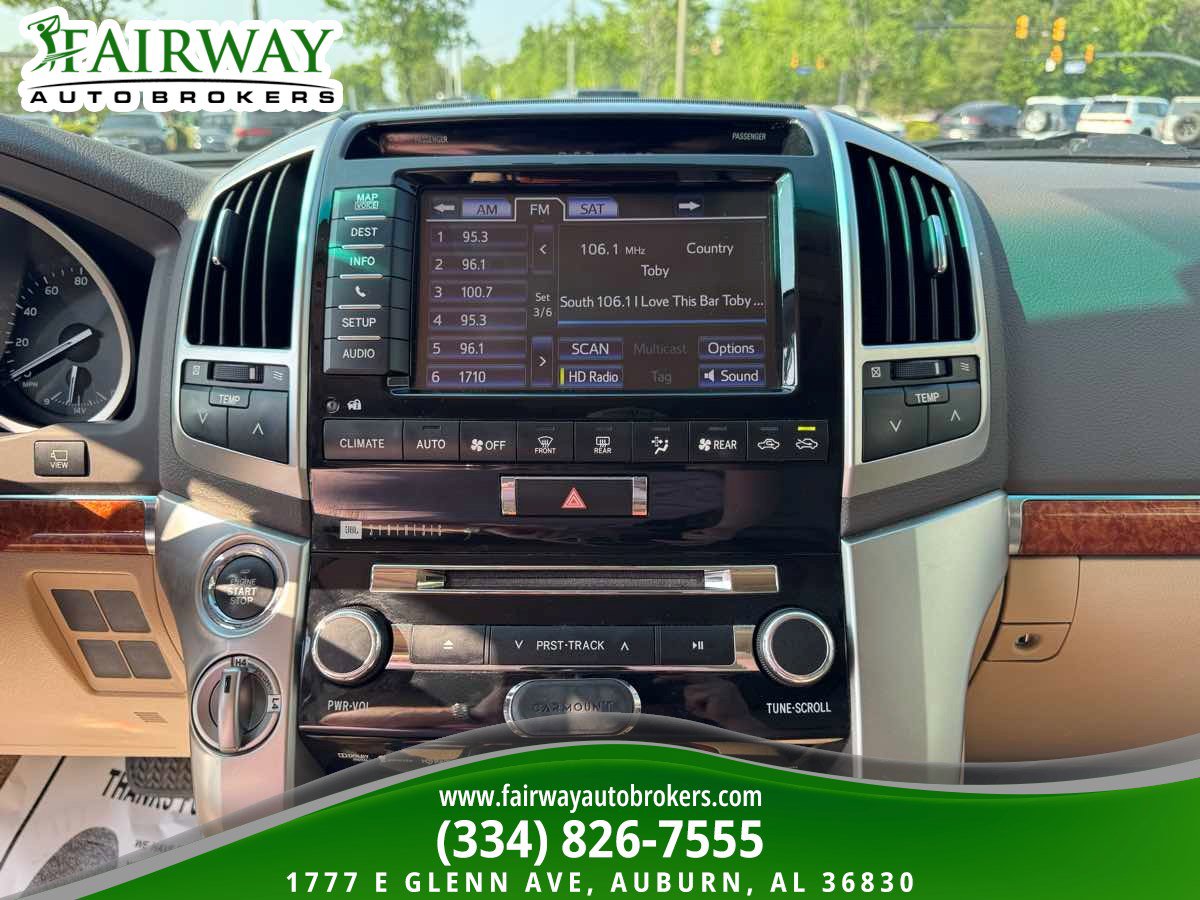 Used 2014 Toyota Land Cruiser AWD/4WD image 22