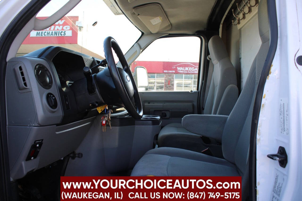 Used 2012 Ford E-350 and Econoline 350 Super Duty w/ Interior Upgrade Pkg RWD image 9