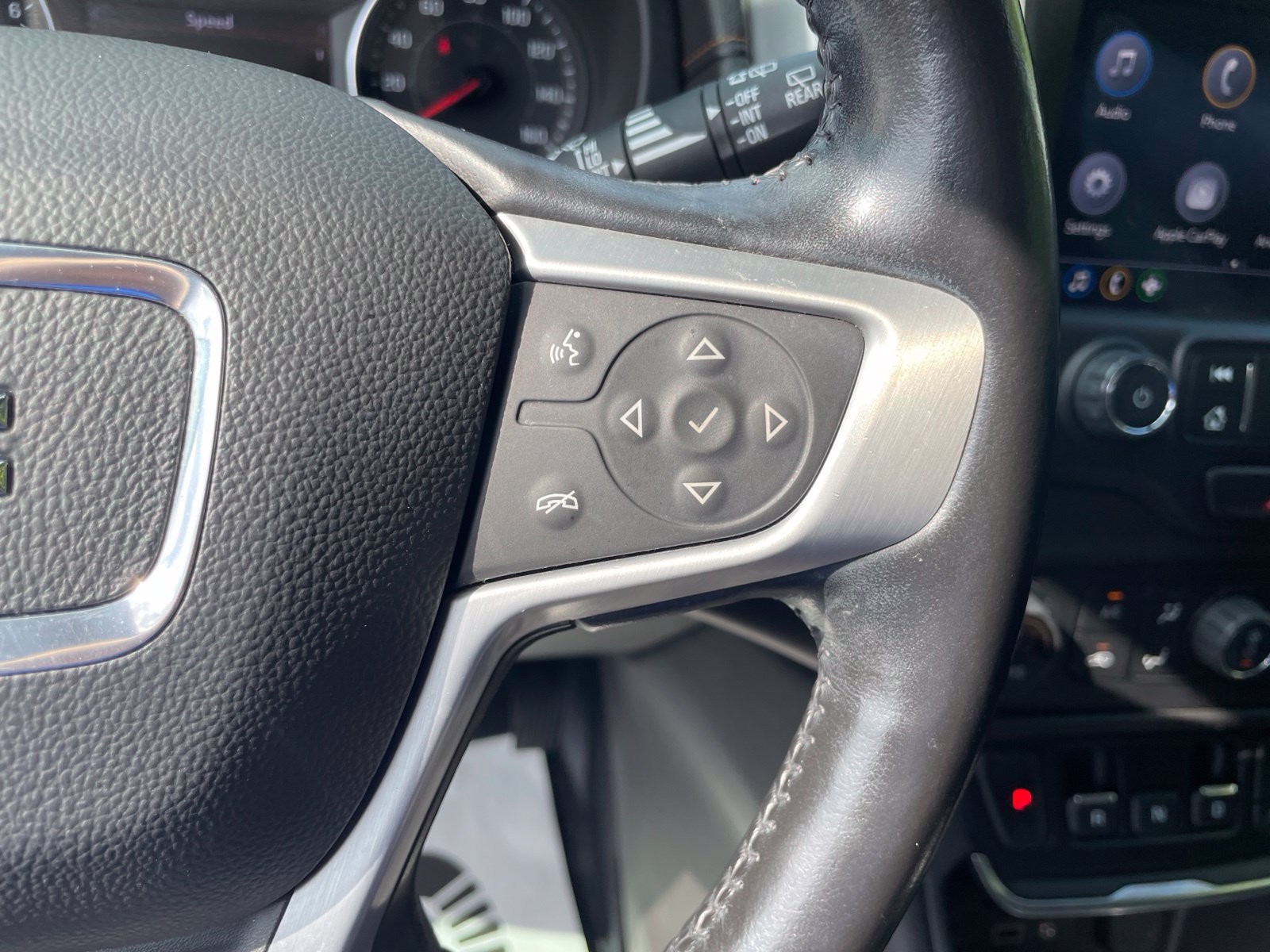 Used 2020 GMC Terrain SLT w/ Preferred Package AWD/4WD image 19