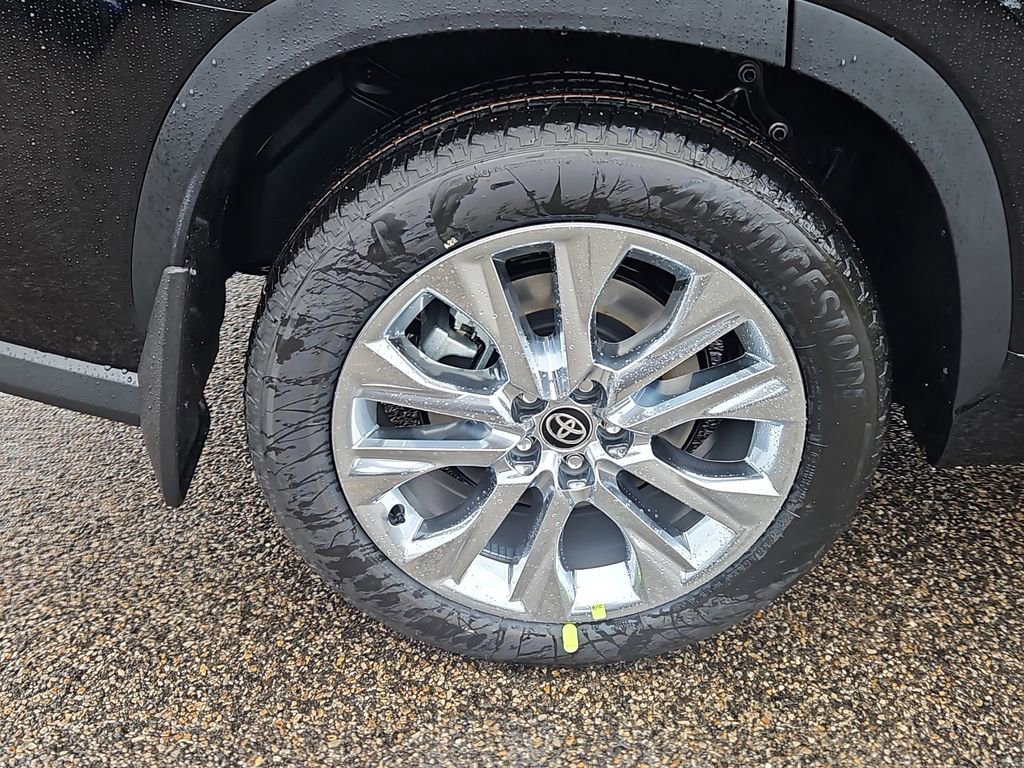 New 2026 Toyota Highlander Limited AWD/4WD image 5