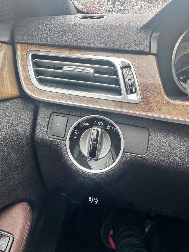 Used 2015 Mercedes-Benz E 350 E 350 4MATIC AWD 4dr Sedan w/ Premium 1 Package image 20