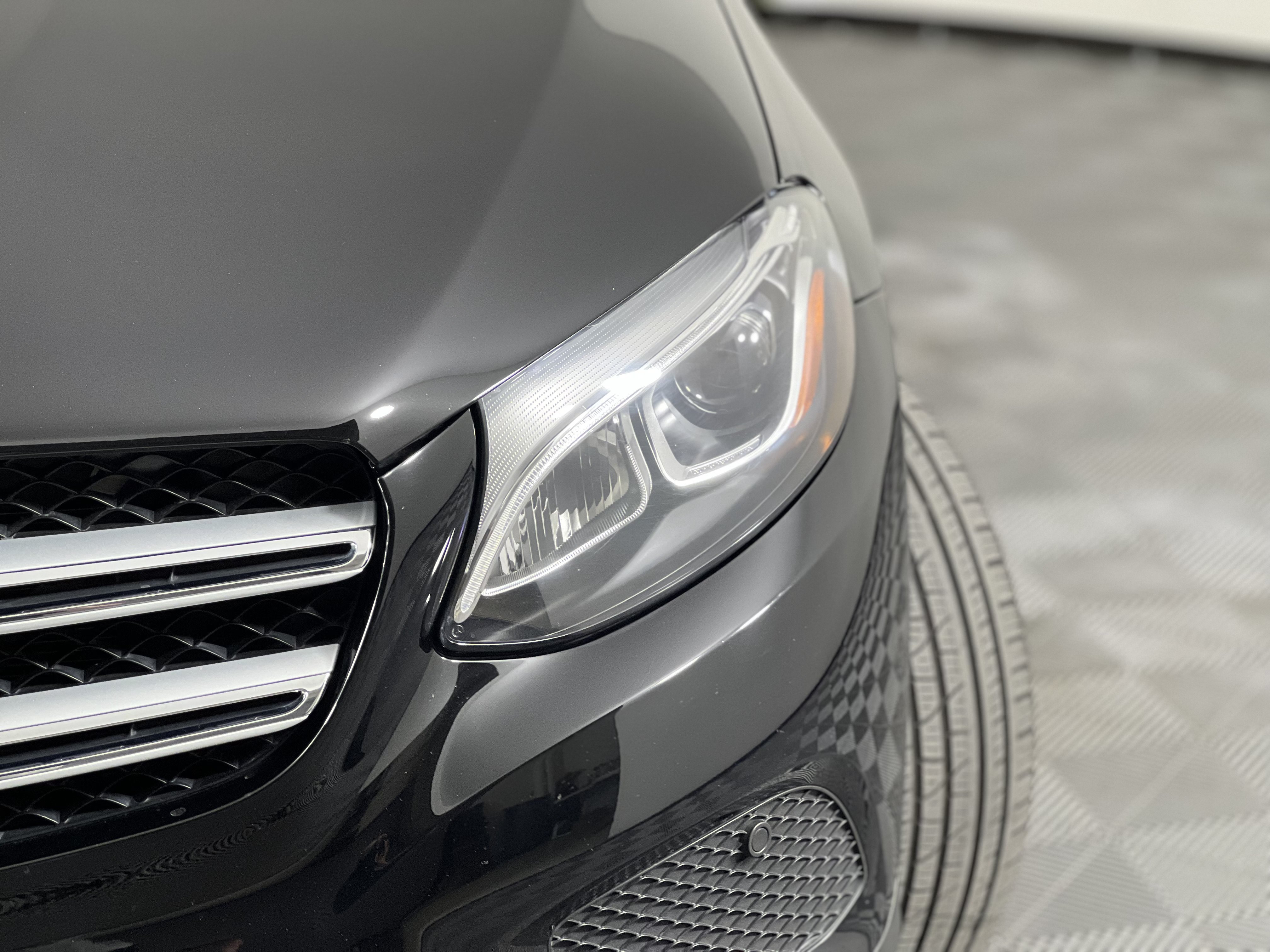 Used 2019 Mercedes-Benz GLC 350e 4MATIC image 7