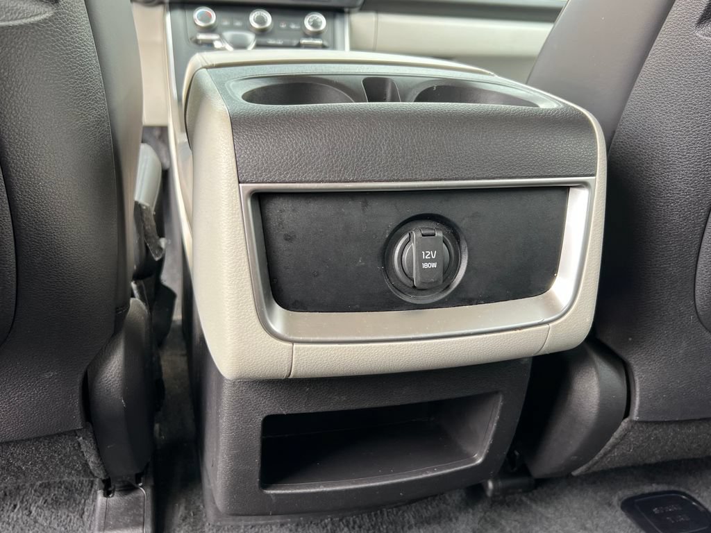 Used 2023 Kia Carnival LX FWD image 14