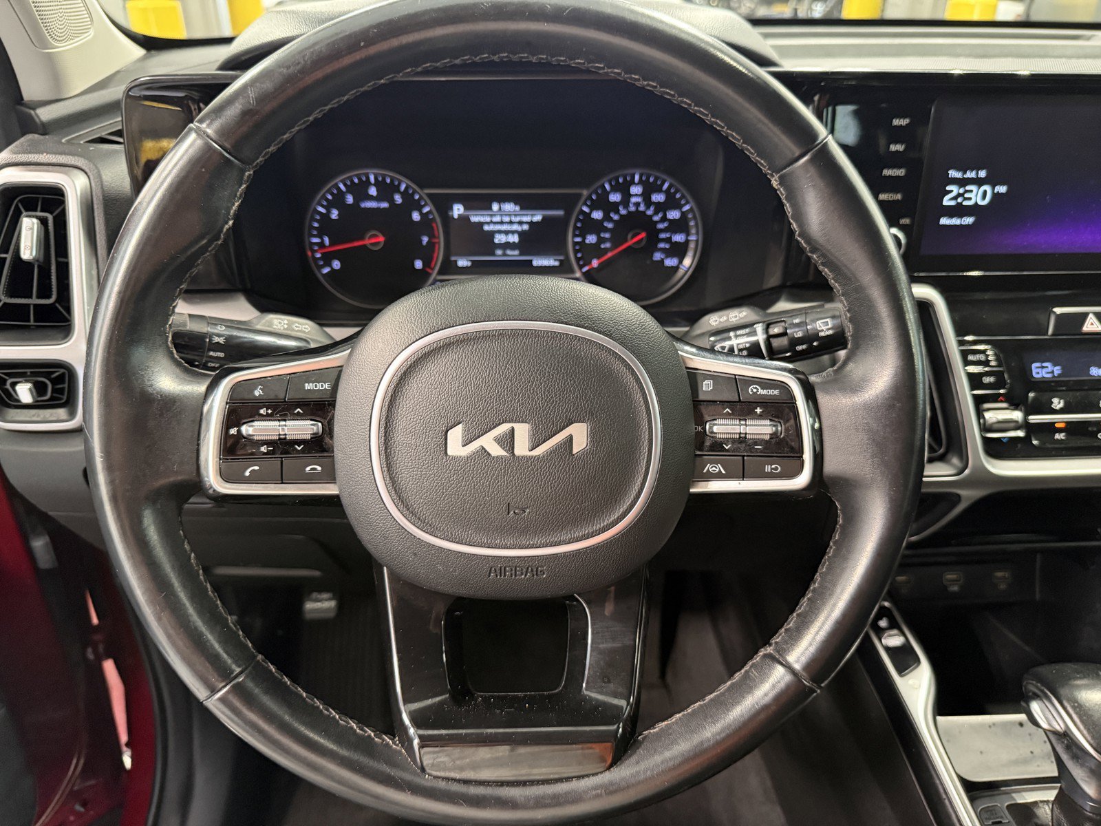 Used 2022 Kia Sorento S w/ Panoramic Sunroof Package FWD image 11