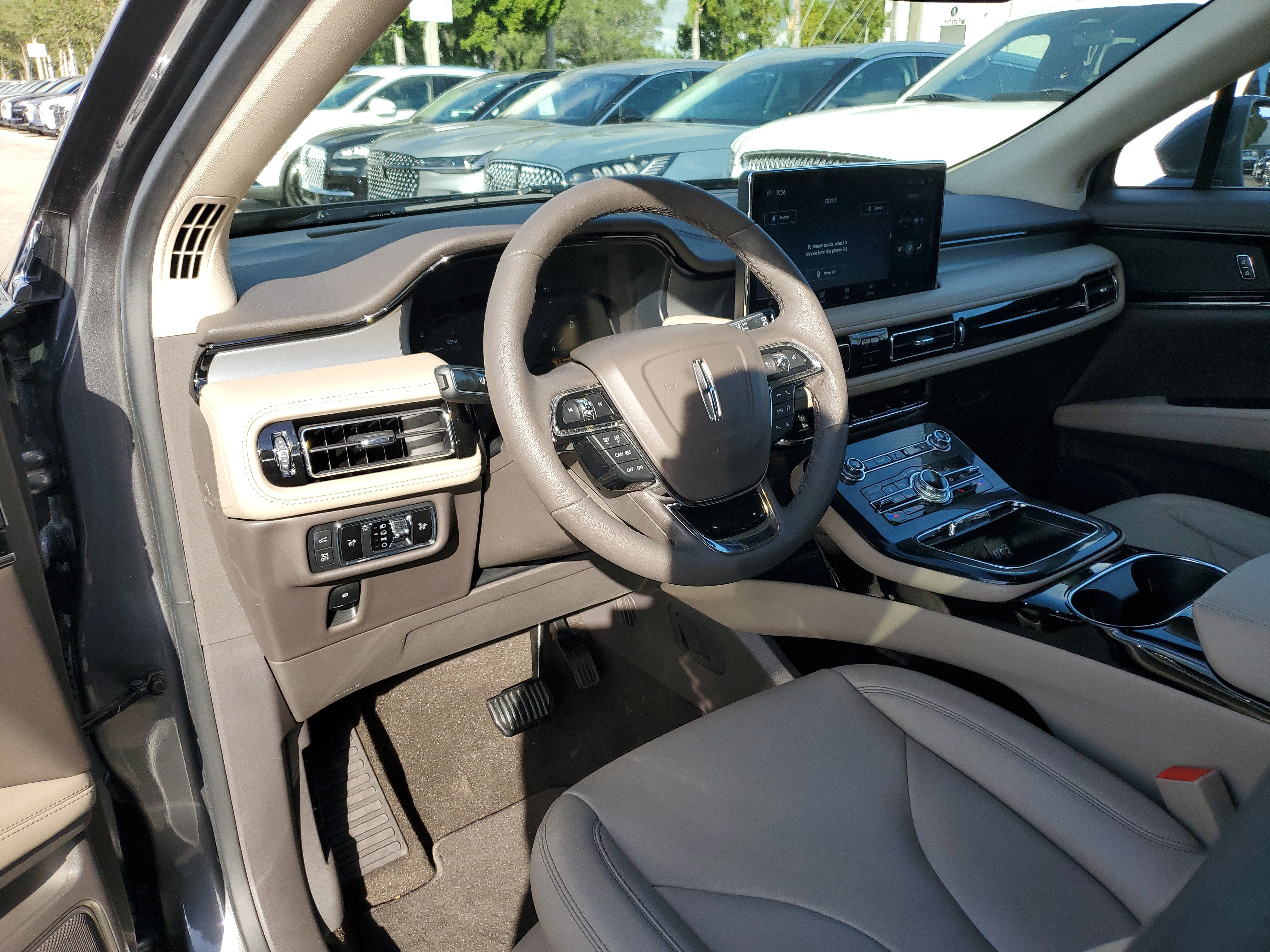 Certified 2022 Lincoln Nautilus FWD image 13