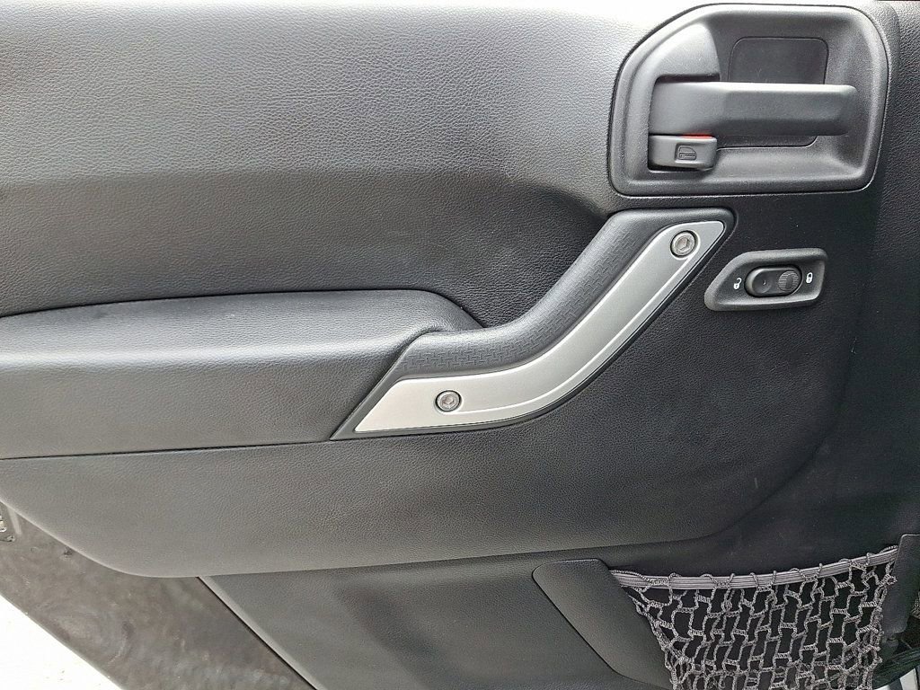 Used 2016 Jeep Wrangler Unlimited Sahara w/ Trailer Tow Group image 13