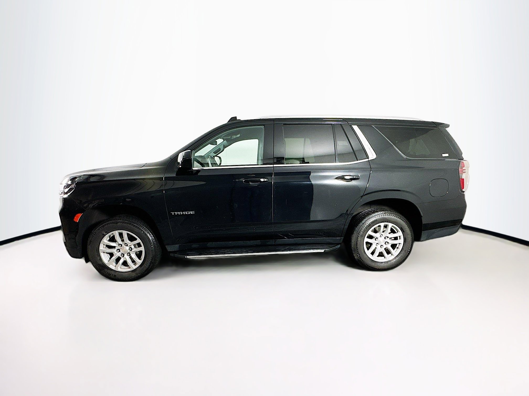 Used 2024 Chevrolet Tahoe LT image 4