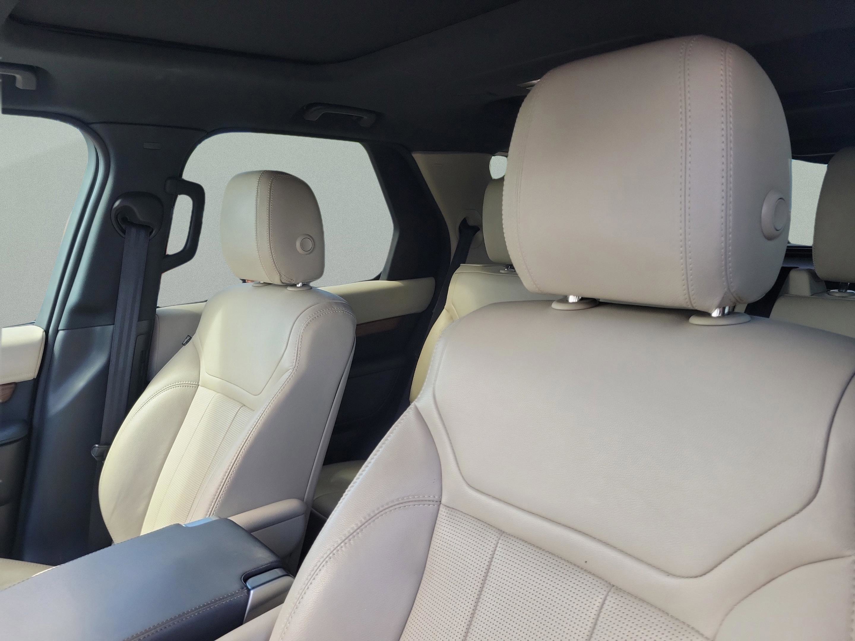 Used 2018 Land Rover Discovery HSE image 21