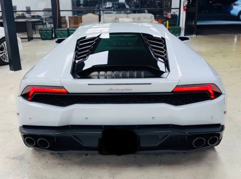 Used 2015 Lamborghini Huracan LP 610-4 image 9