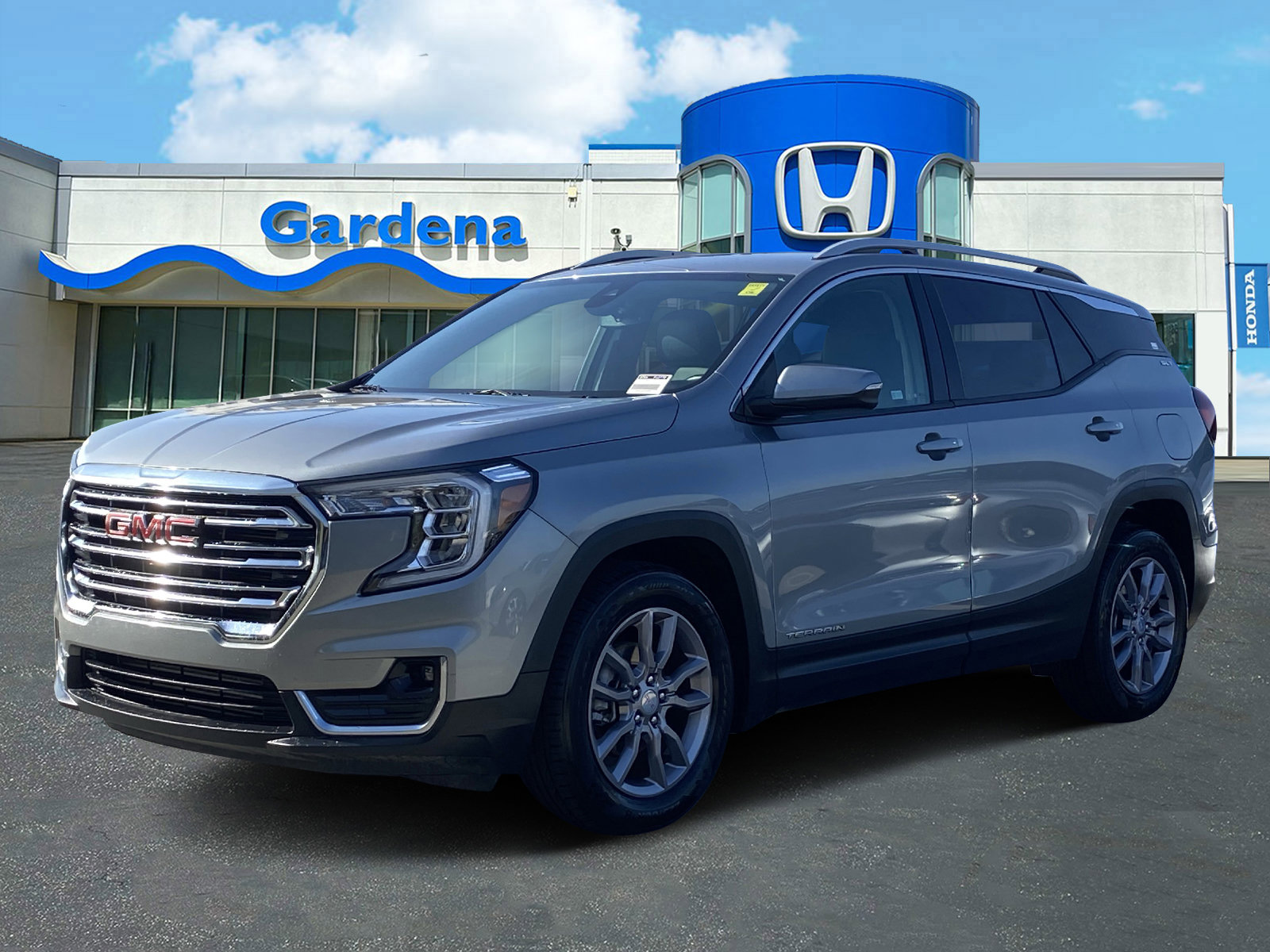 Used 2023 GMC Terrain SLT image 3