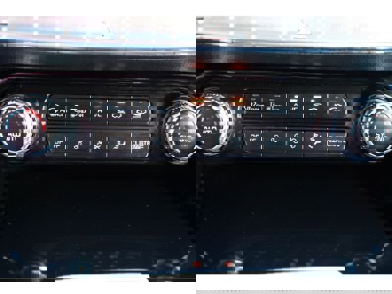 Used 2020 Kia Stinger GT-Line w/ Sun & Sound Package image 22