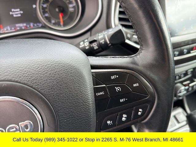 Used 2019 Jeep Cherokee Trailhawk image 24