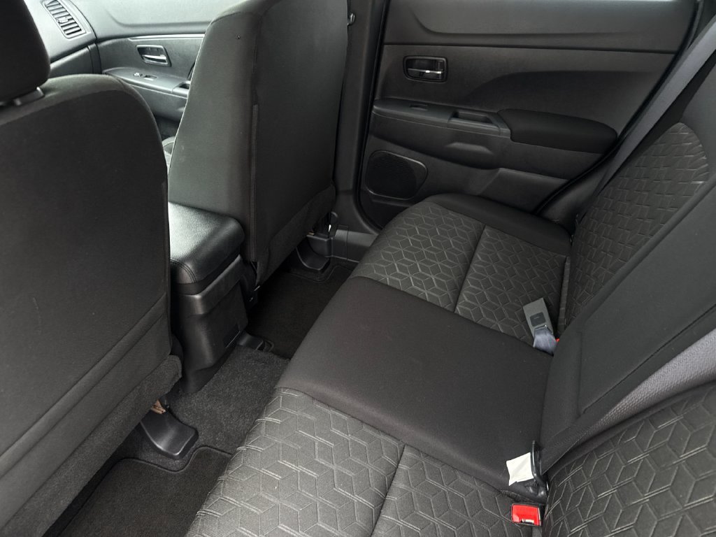 Used 2025 Mitsubishi Outlander Sport ES AWD/4WD image 12