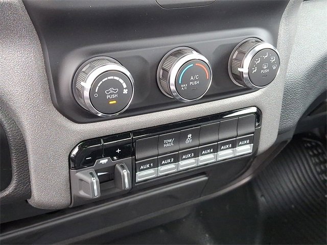 Used 2024 RAM 2500 Tradesman w/ Chrome Appearance Group image 10