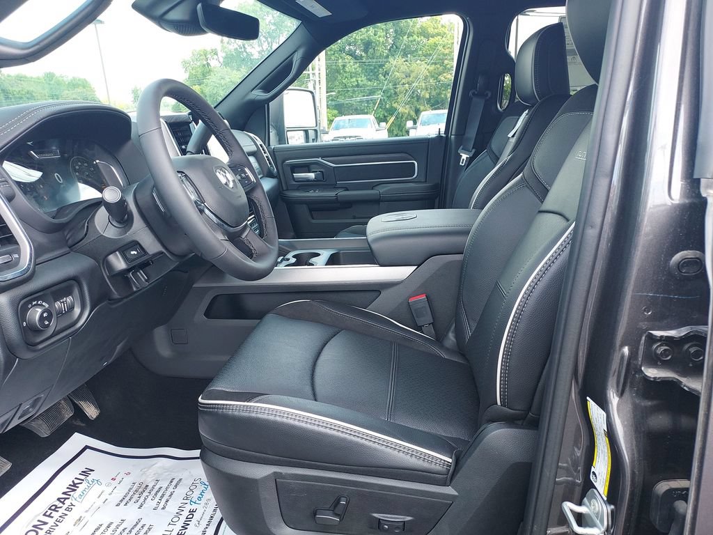 New 2026 RAM 2500 Laramie AWD/4WD image 9