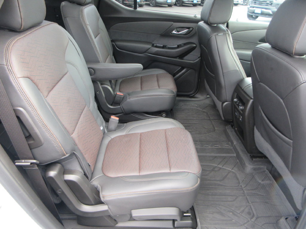 Used 2023 Chevrolet Traverse High Country AWD/4WD image 19