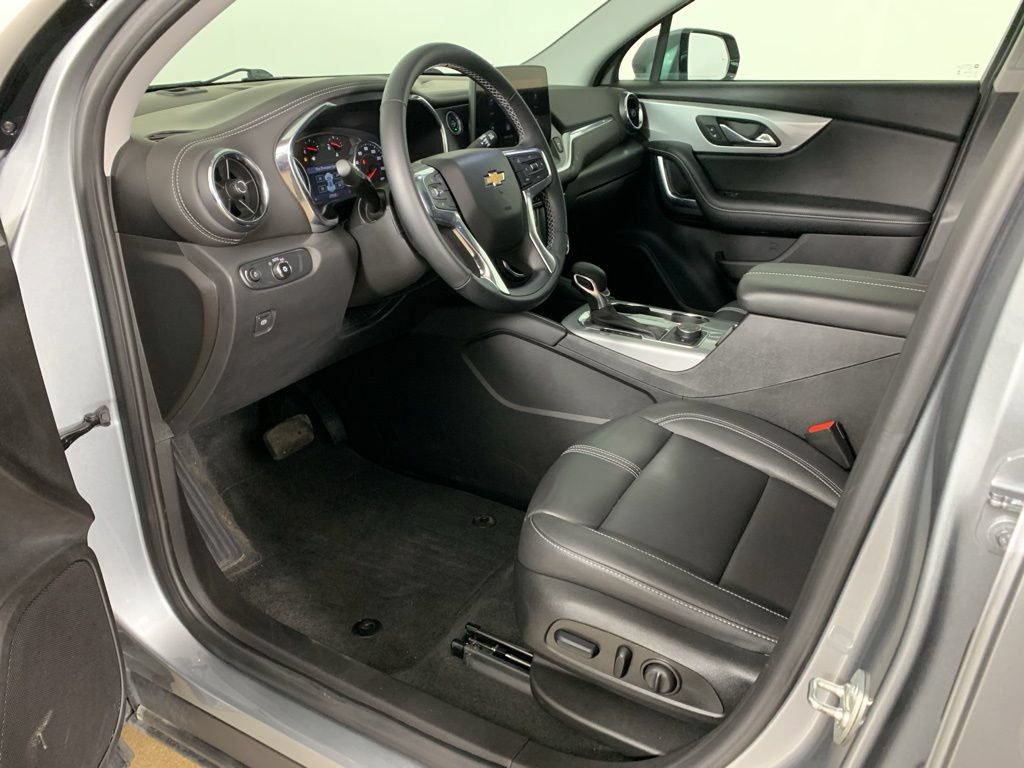 Used 2023 Chevrolet Blazer LT AWD/4WD image 29