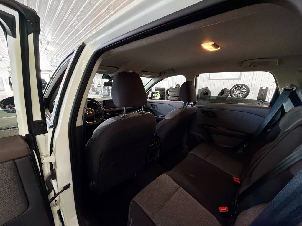 Used 2021 Nissan Rogue S AWD/4WD image 9