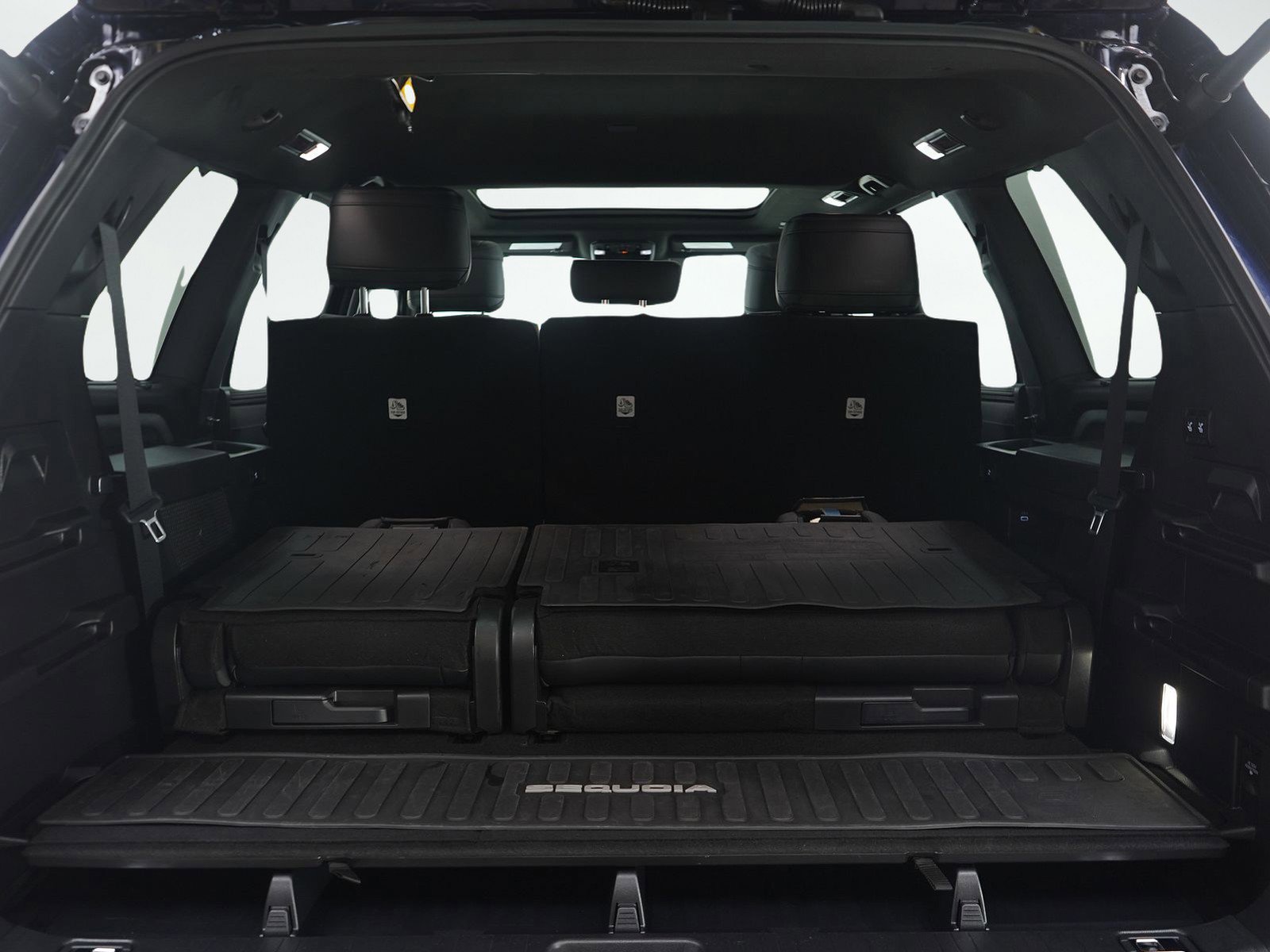 Used 2025 Toyota Sequoia Limited w/ Tow Technology Package image 9