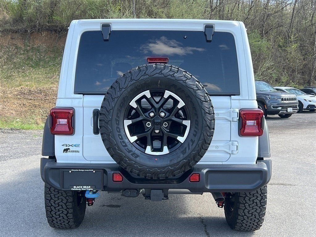 New 2025 Jeep Wrangler Unlimited Rubicon 4xe w/ Technology Group image 5