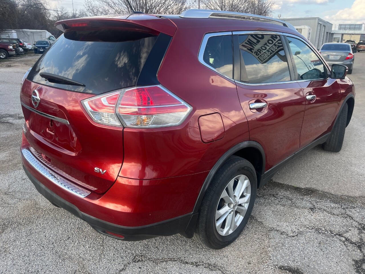 Used 2015 Nissan Rogue SV w/ SV Premium Package FWD image 4