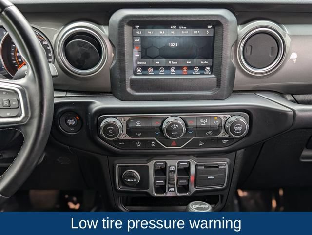 Used 2019 Jeep Wrangler Unlimited Sahara AWD/4WD image 14