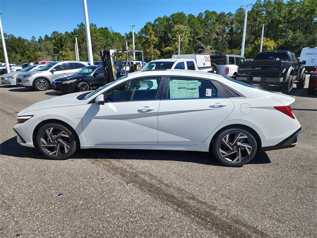 New 2025 Hyundai Elantra Limited image 5