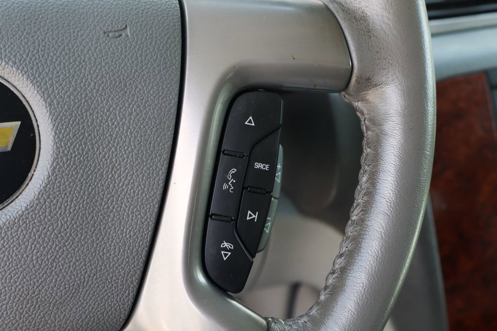 Used 2011 Chevrolet Avalanche LT RWD image 28