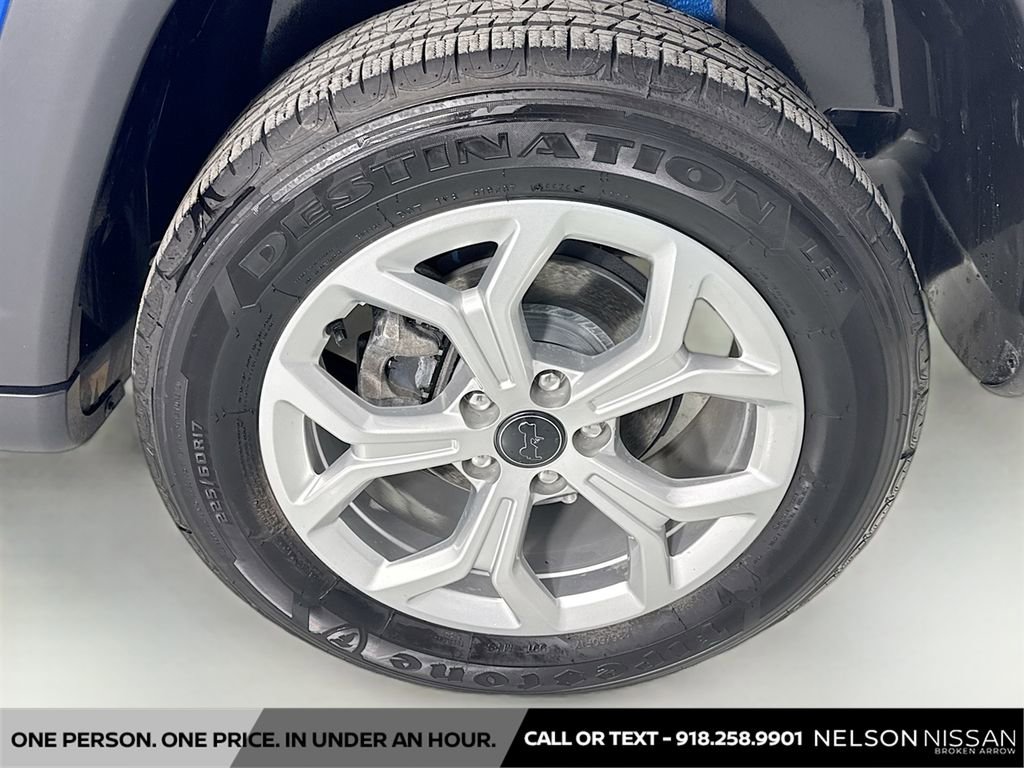 Used 2025 Jeep Compass Sport w/ Mopar Graphics Package image 29