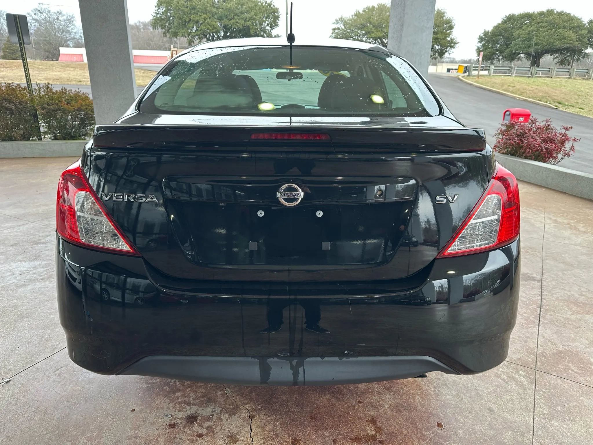 Used 2019 Nissan Versa SV image 6