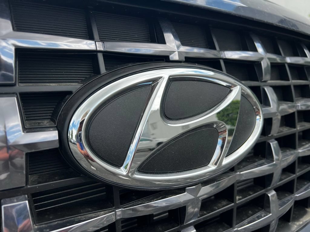 New 2026 Hyundai Venue SEL FWD image 19