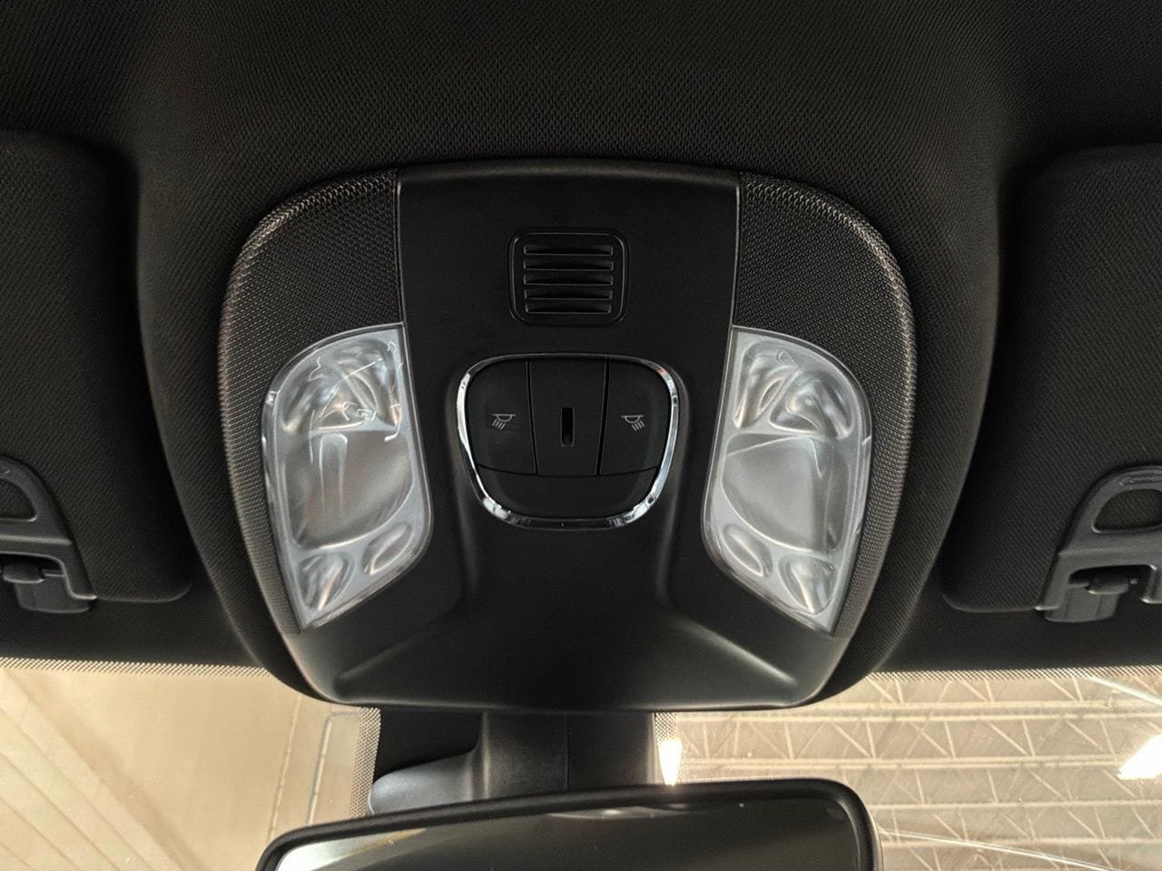 Used 2025 Jeep Compass Limited AWD/4WD image 16