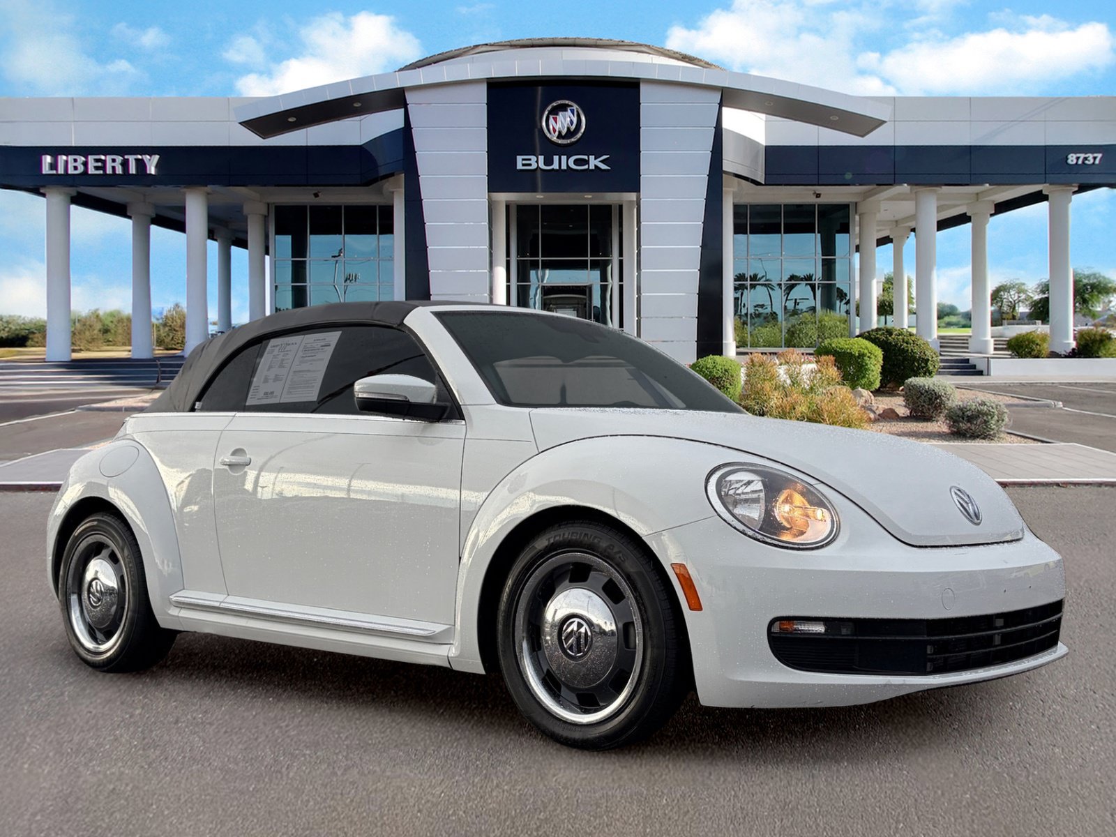 Used 2016 Volkswagen Beetle 1.8T S FWD image 2