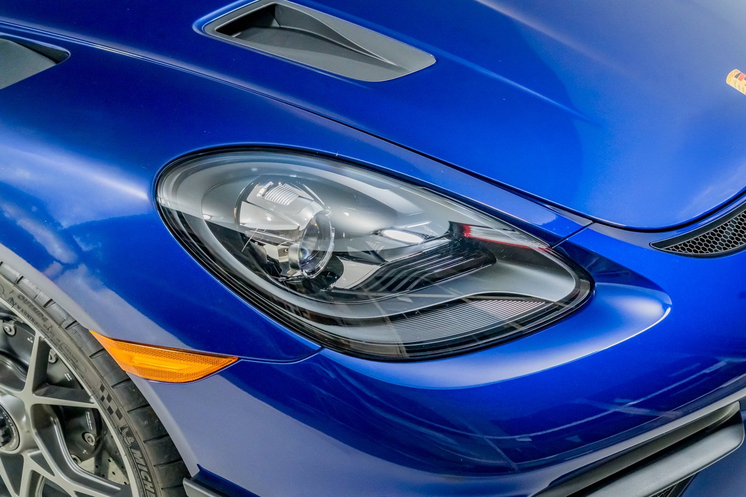 Used 2024 Porsche 718 Cayman GT4 RS RWD image 34