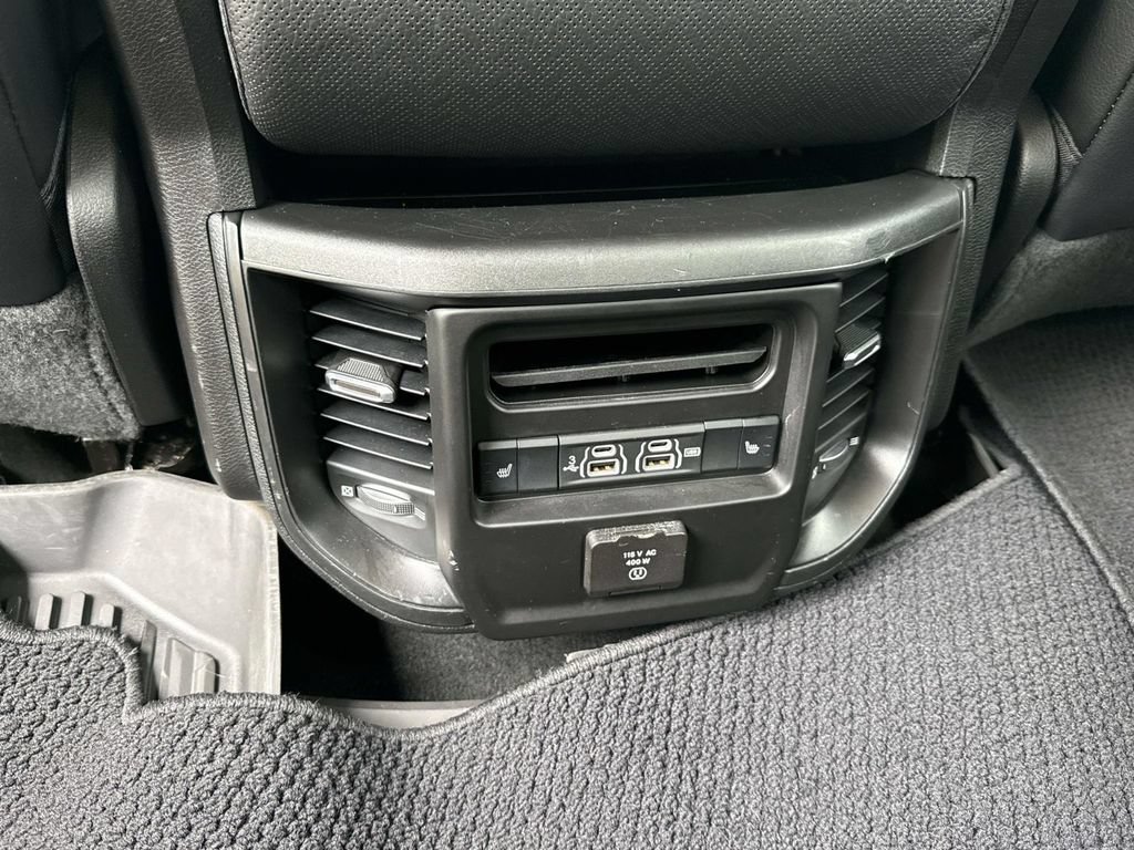Used 2019 RAM 1500 Laramie AWD/4WD image 17