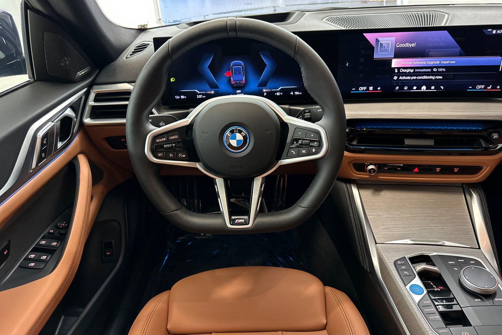 Certified 2025 BMW i4 eDrive40 w/ M Sport Package RWD image 28