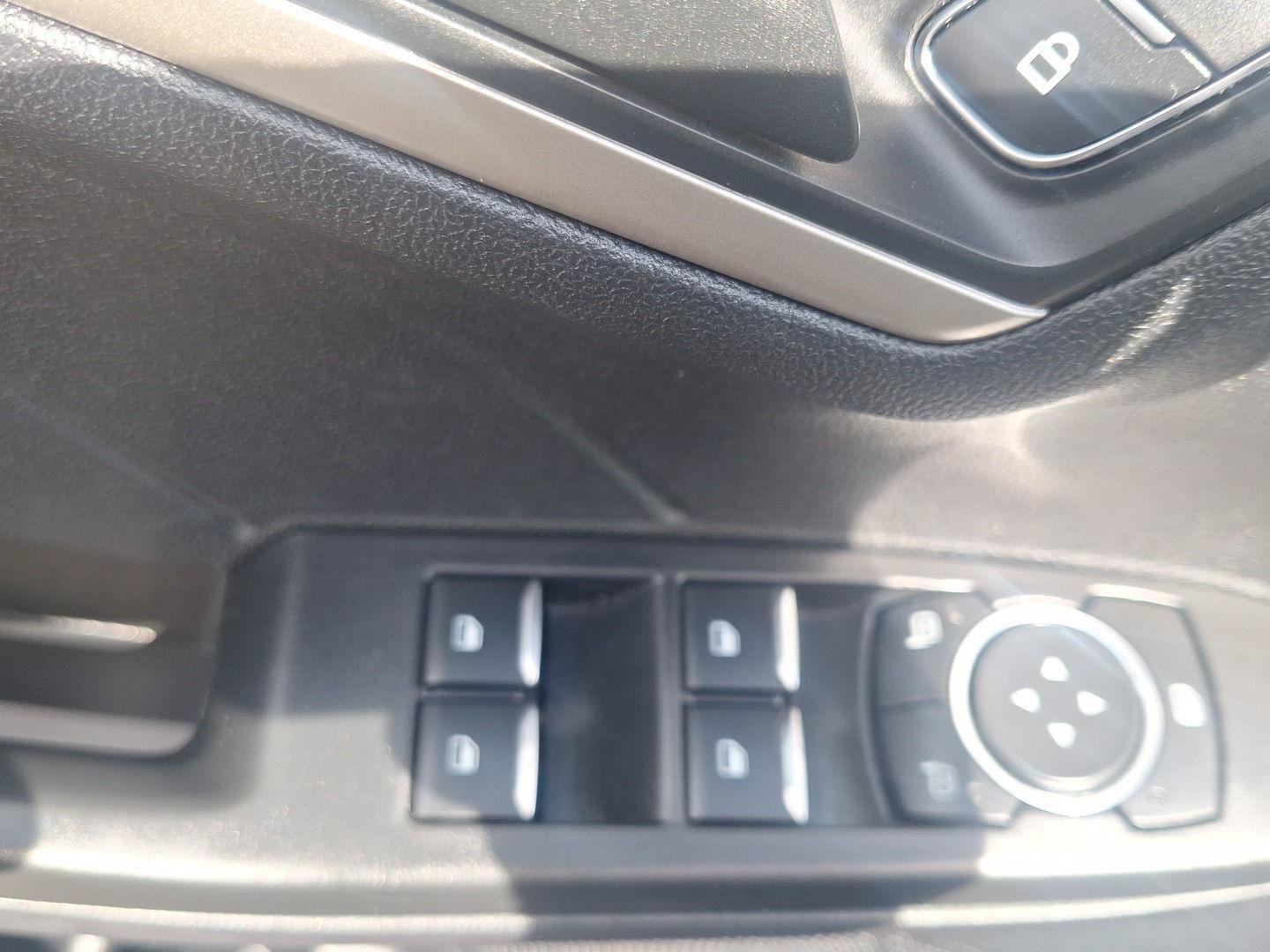 Used 2022 Ford Escape S AWD/4WD image 17