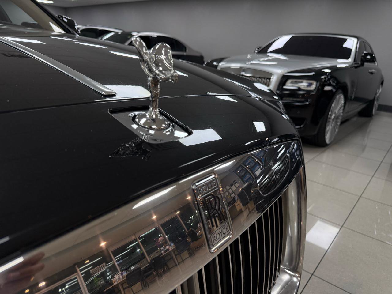 Used 2013 Rolls-Royce Ghost RWD image 57