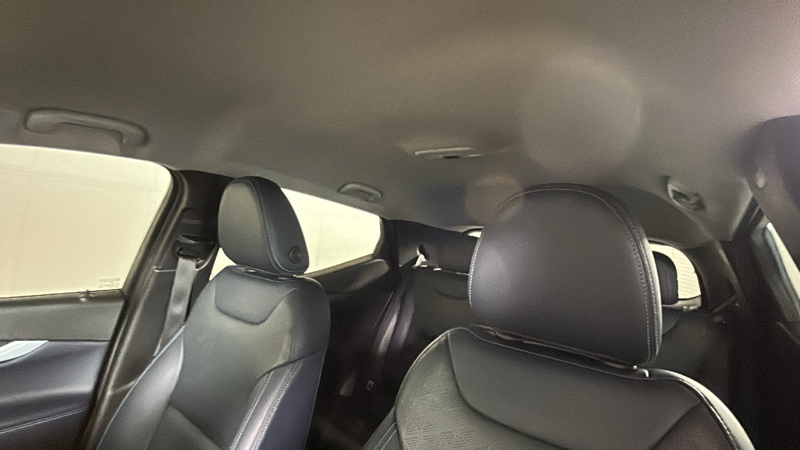 Used 2023 Chevrolet Bolt EUV Premier FWD image 13