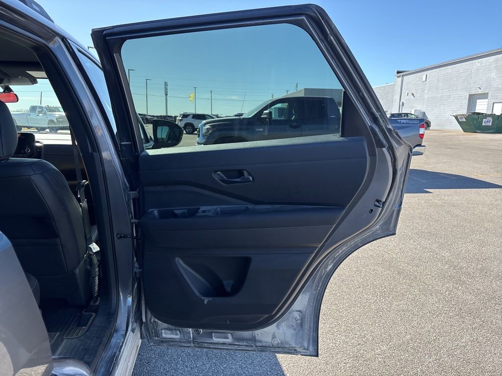 Used 2024 Nissan Pathfinder Rock Creek image 14