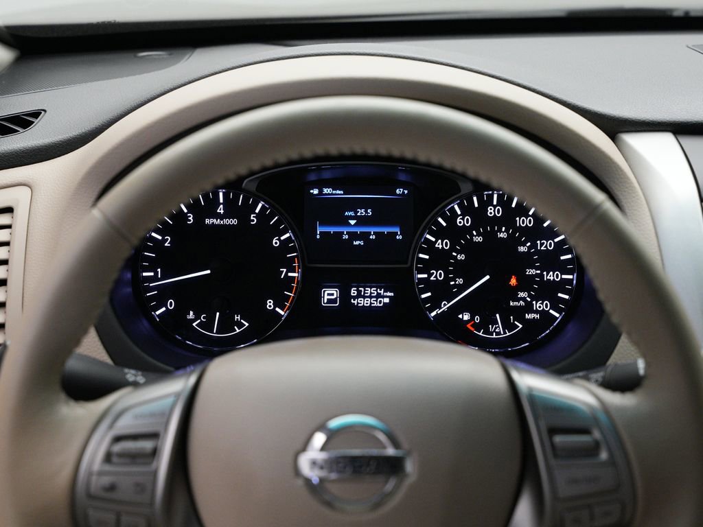Used 2013 Nissan Altima 2.5 SV FWD image 10