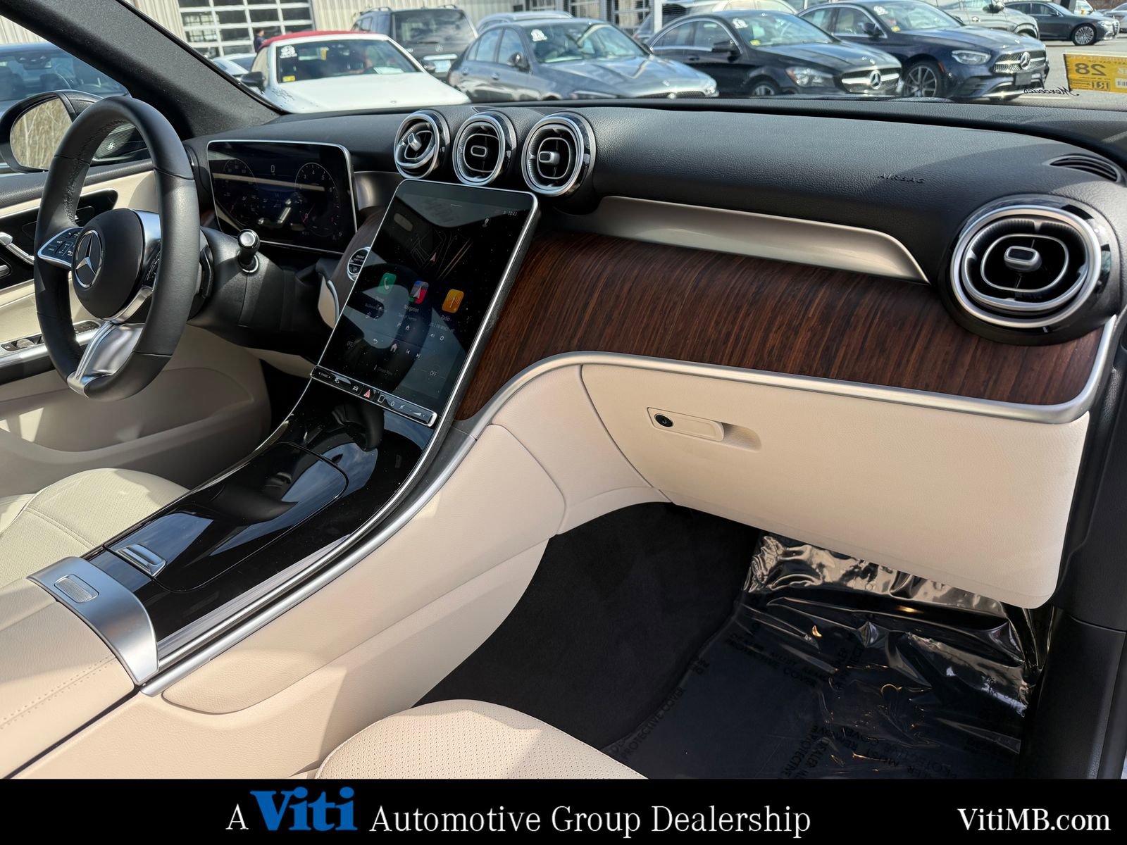 Certified 2025 Mercedes-Benz GLC 300 4MATIC image 29