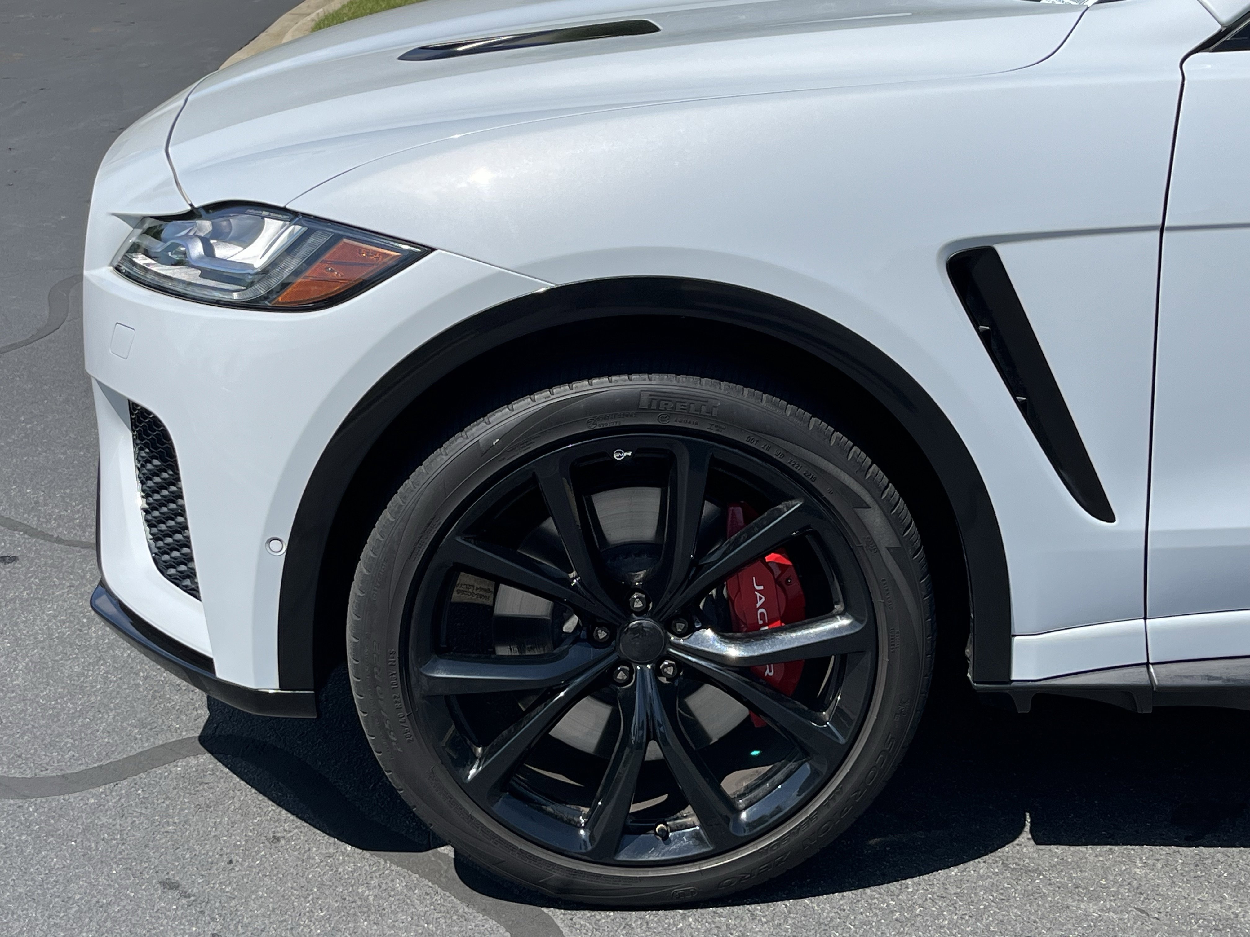 Used 2020 Jaguar F-PACE SVR AWD/4WD image 13