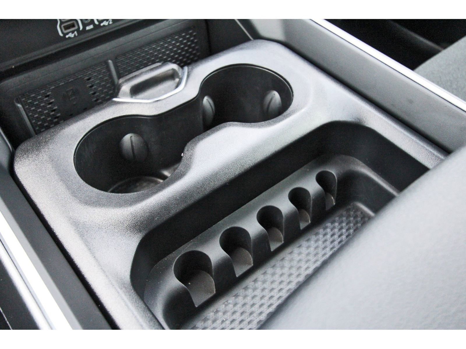 Used 2025 RAM 1500 Lone Star RWD image 31