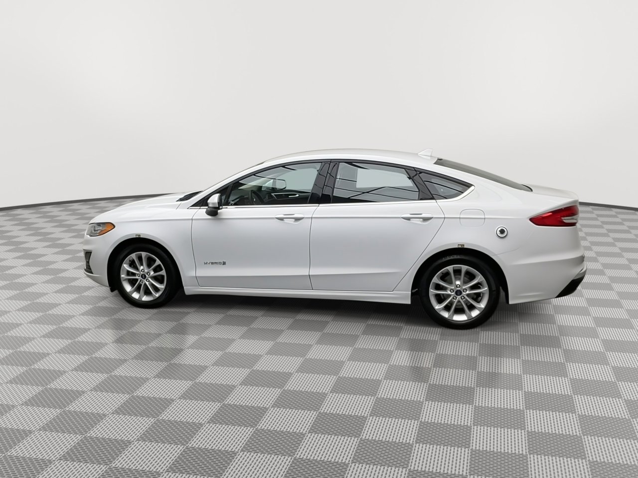 Used 2019 Ford Fusion SE FWD image 33