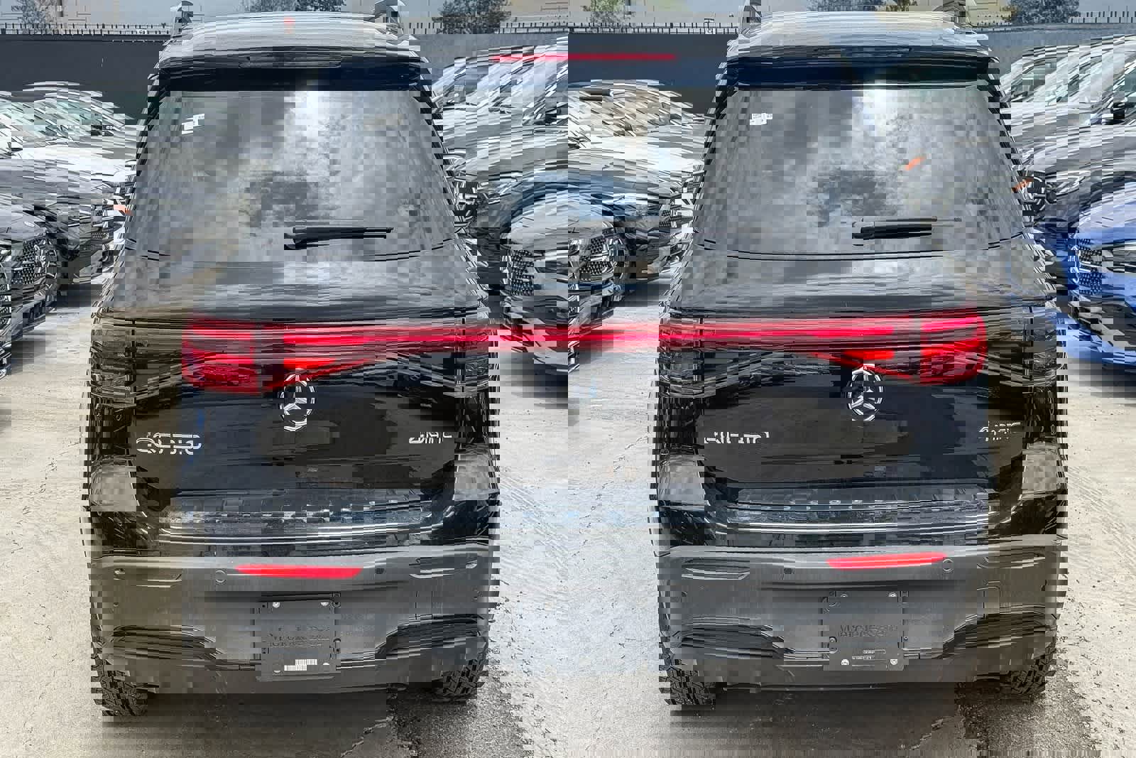 Used 2024 Mercedes-Benz EQB 350 4MATIC SUV image 5