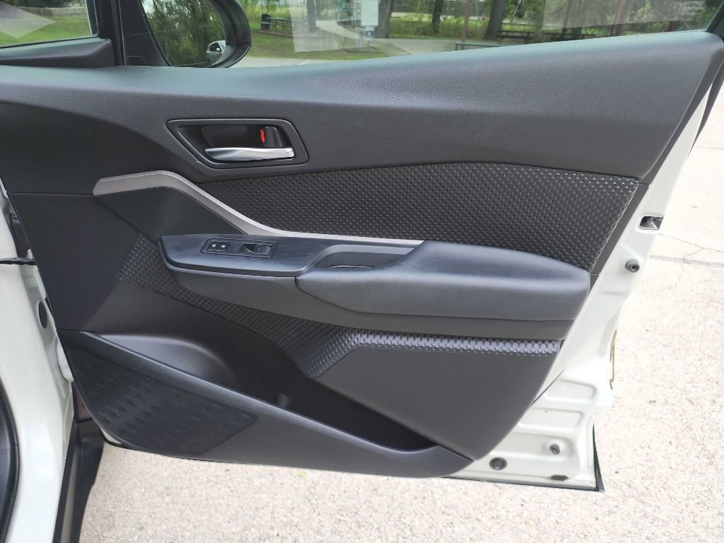 Used 2021 Toyota C-HR LE FWD image 30