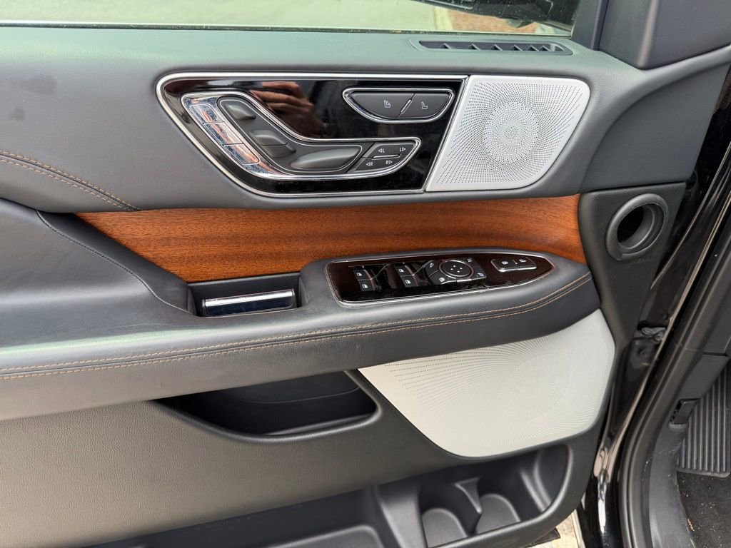 Used 2023 Lincoln Navigator L Black Label AWD/4WD image 24